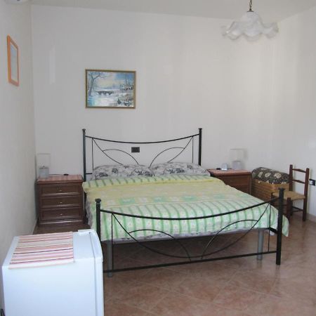 Bed and Breakfast Il Portico Uras Экстерьер фото